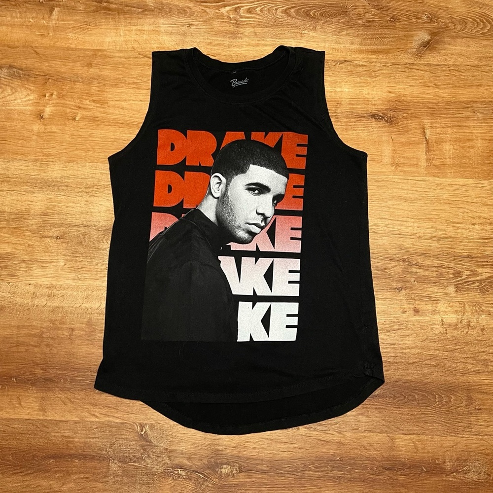 Drake - Picture 2 of 4